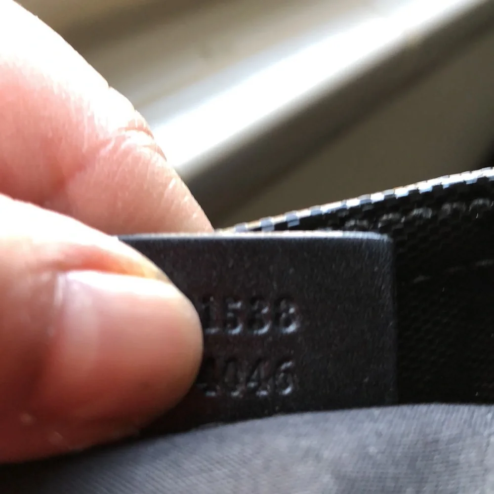 Today Only🌺AUTHENTIC GUCCI MONOGRAM IMPRIME CROSSBODY BAG🌺price firm - Picture 15 of 16